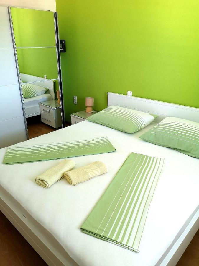 Apartment Vucic Makarska Exterior photo