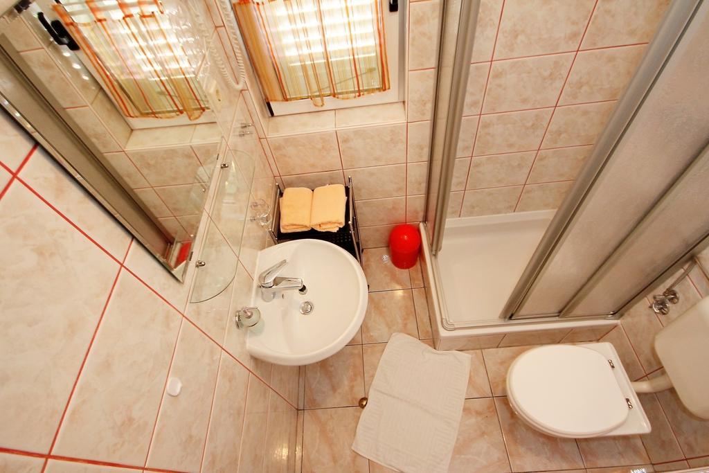 Apartment Vucic Makarska Room photo